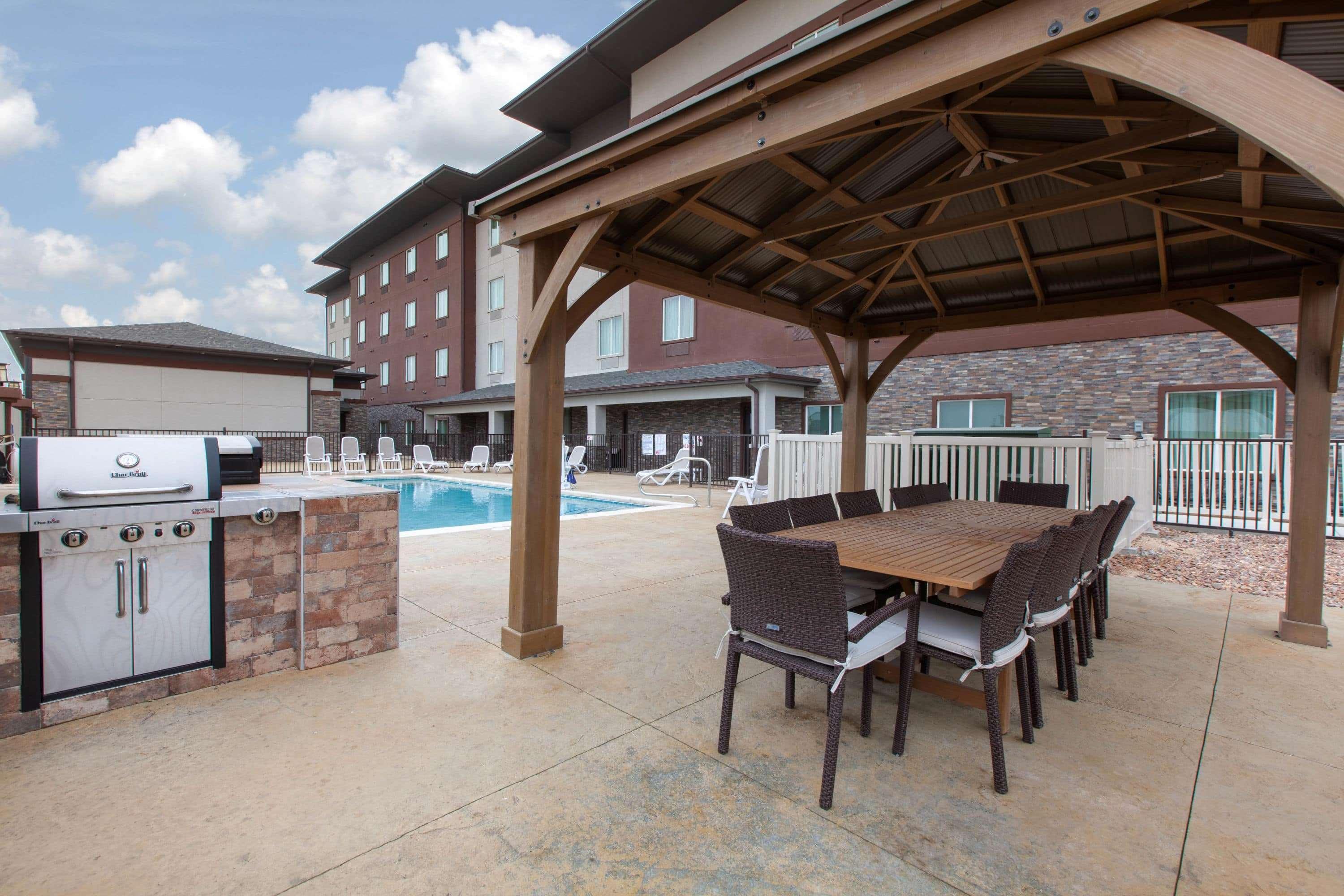 Hawthorn Extended Stay By Wyndham אודסה מראה חיצוני תמונה